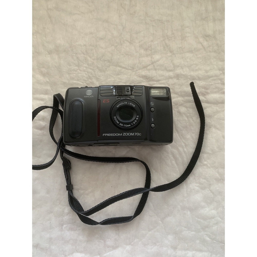 Minolta Freedom Zoom 70C 35mm Point & Shoot Film Camera w/ 35-70mm Lens